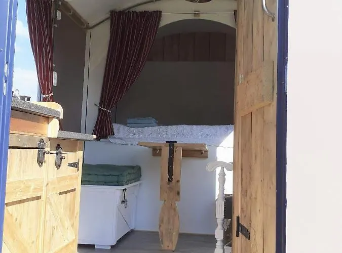 Campsite Pipowagen Eldikse Blauwe *